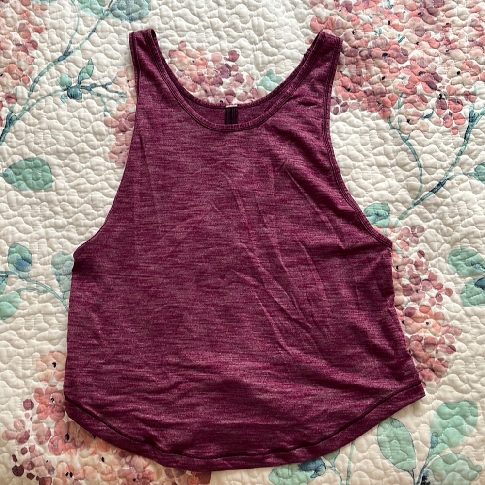 Lululemon tank